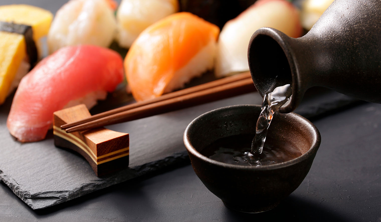 Sushi und Sake in Japan